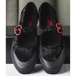 New! Size: 8 Women/6.5 Men | Vans Mary Jane | Black Velvet/Red